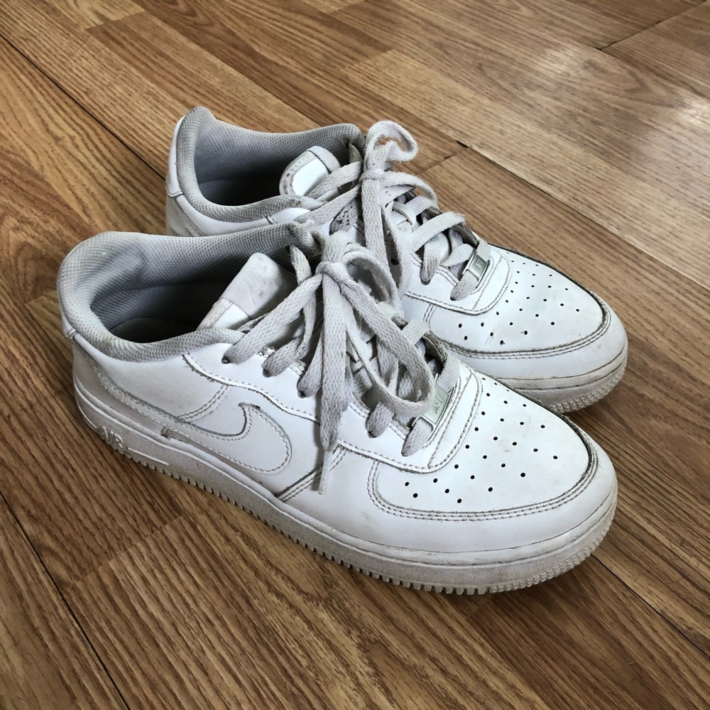 NIKE AIR FORCE 1